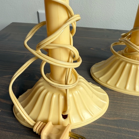 3 x vintage plastic electric 🕯️ candles 
1950’s - Picture 4 of 12